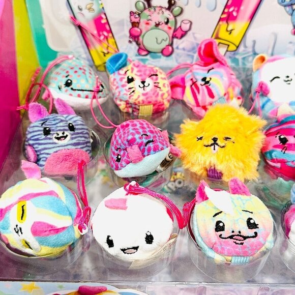 Pikmi Pops Surprise! PushMiUps set of 19 w/ Display Case, Collector Cards & More - Picture 3 of 8